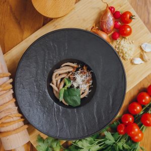 GASTROFUZIJA IN PUKLAVEC FAMILY WINES NA PROMENADI OKUSOV V STARI LJUBLJANI //